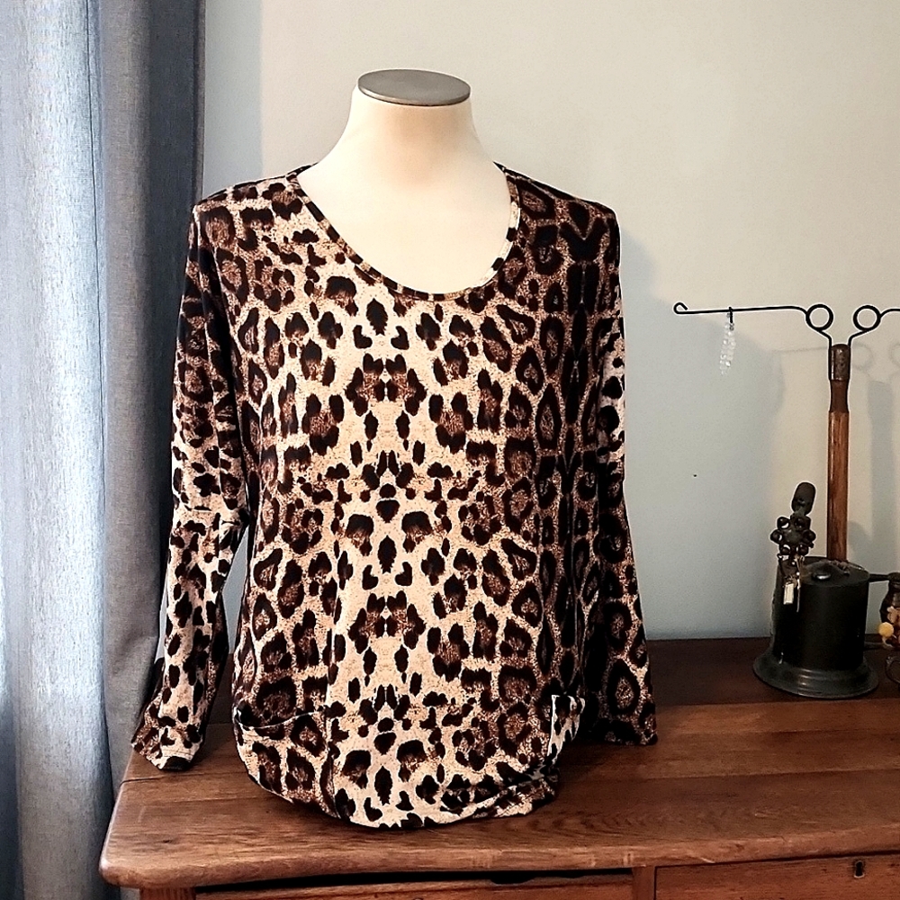 Long sleeve super soft leopard print top